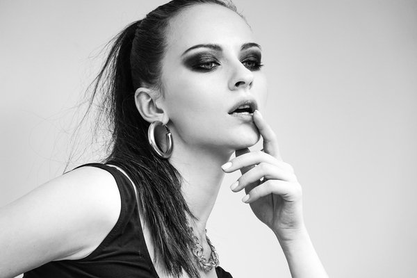 How Can You Achieve a High-End Look with High-Street Finds in the UK?